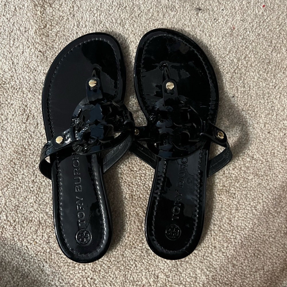 ‼️SOLD‼️
TORY BURCH MILLER SANDALS
SIZE 7 WOMENS
GREAT CONDITION